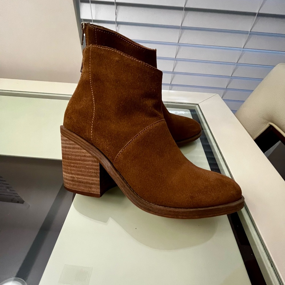 Steve Madden Booties Size 8